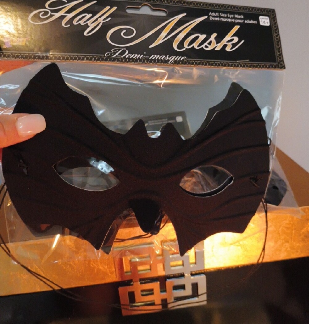 Black Masquerade Eye Masks 6 Pieces NEW Halloween Party